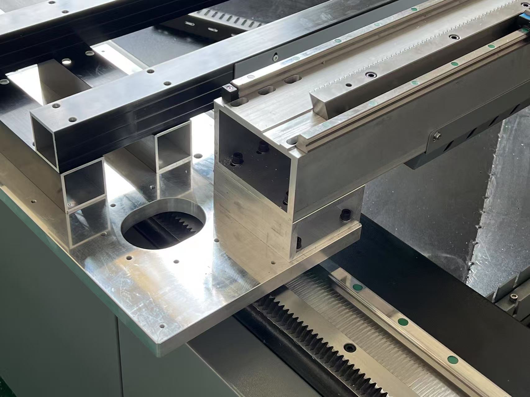 300W 500W 600W Rack Transmission 1325 1530 CO2 Laser Cutting Machine for Thick Acrylic, Wood, MDF, Leather, Foam