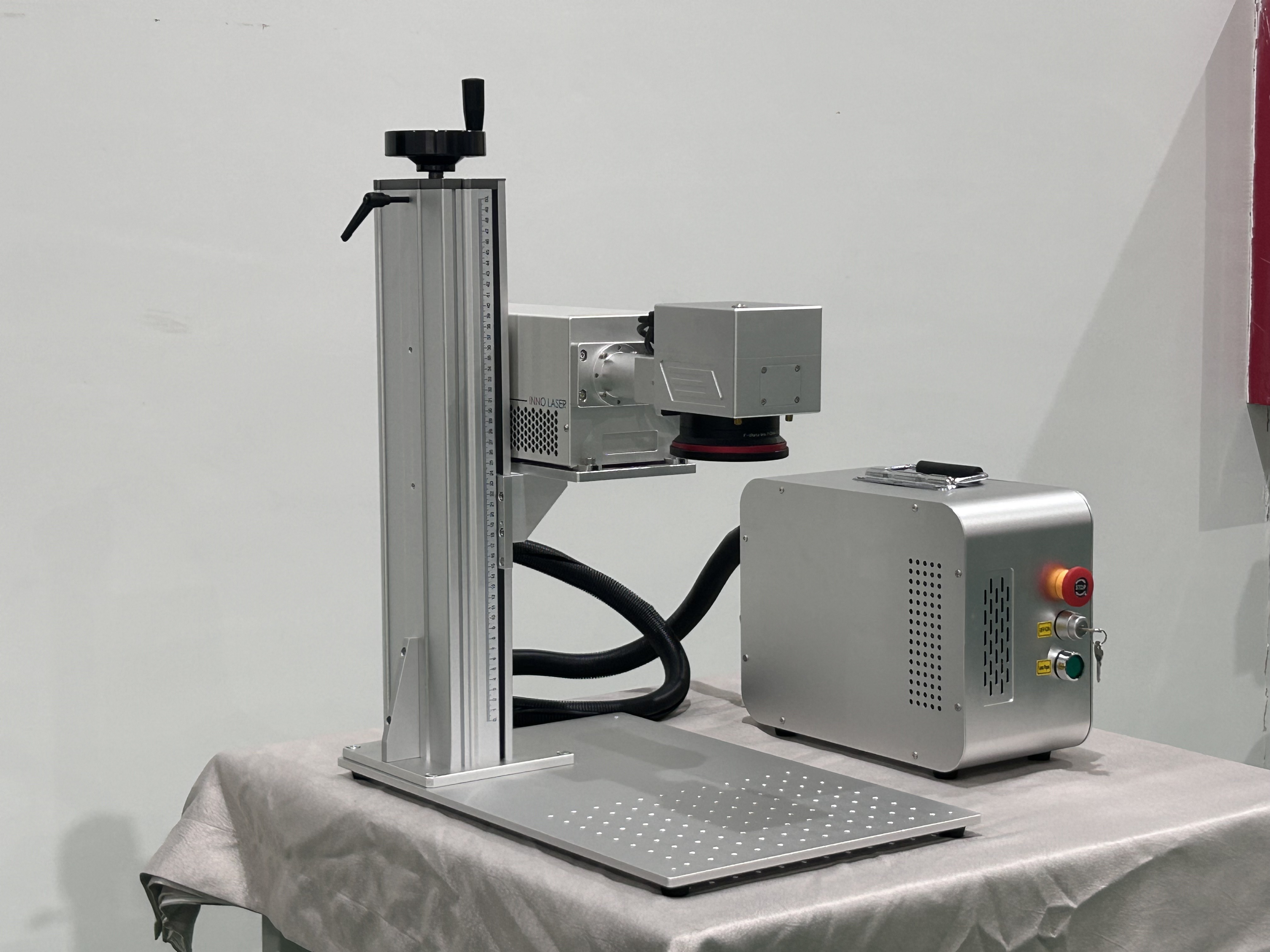 Air Cooling UV Laser Marking Machine 3W 5W UV Laser Engraving Machine for engraving glass, plastic, PCB