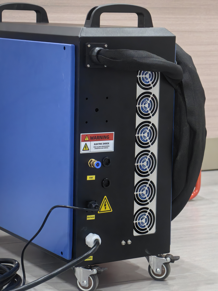 700W 1300W 1700W 2000W Air Cooling Handheld Laser Welding Machine