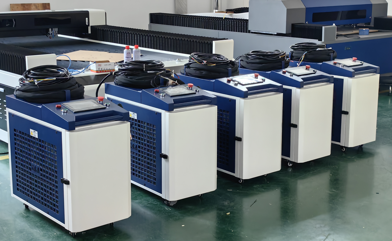 Portable 1500W 2000W 3000W Handheld Laser Welding Machine Sheet And Tube Laser Welding