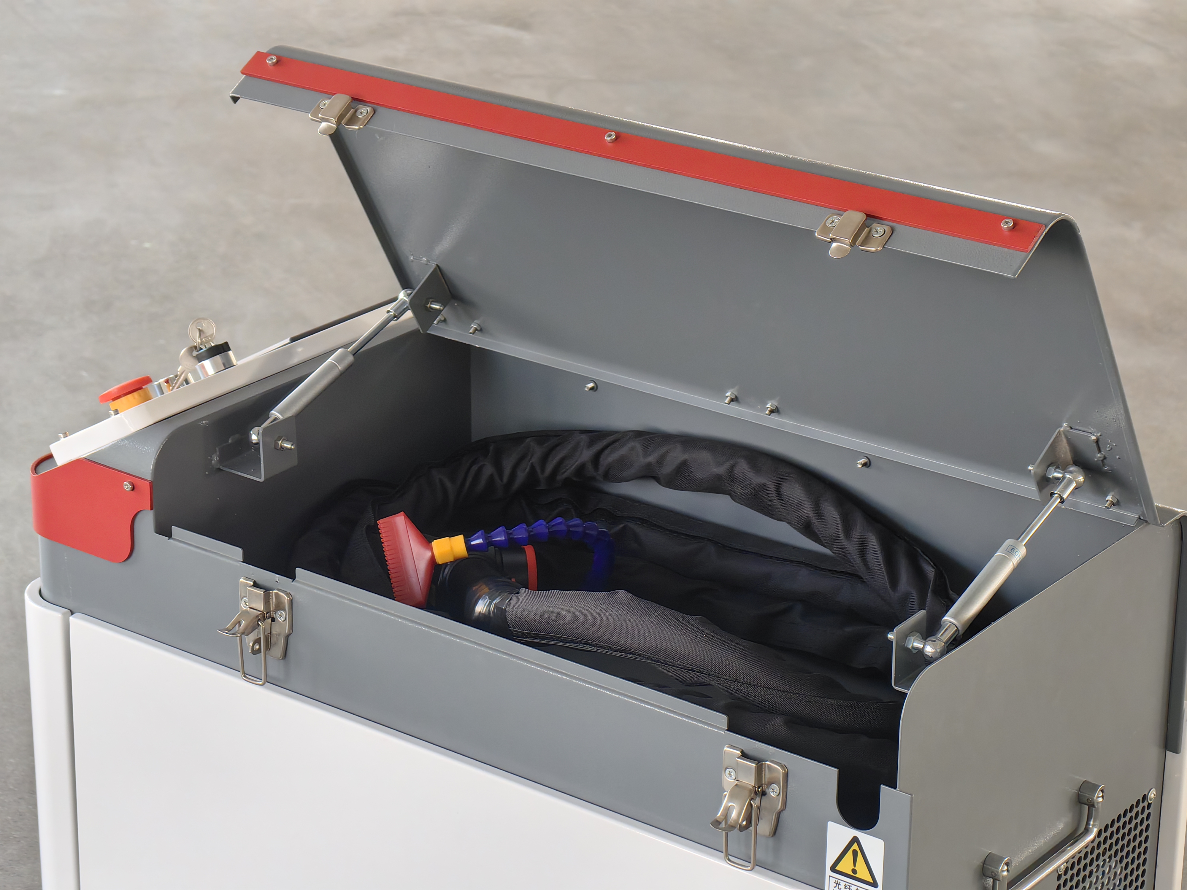 Air Cooling JPT 300W 500W Pulsed Handheld Laser Cleaning Machine