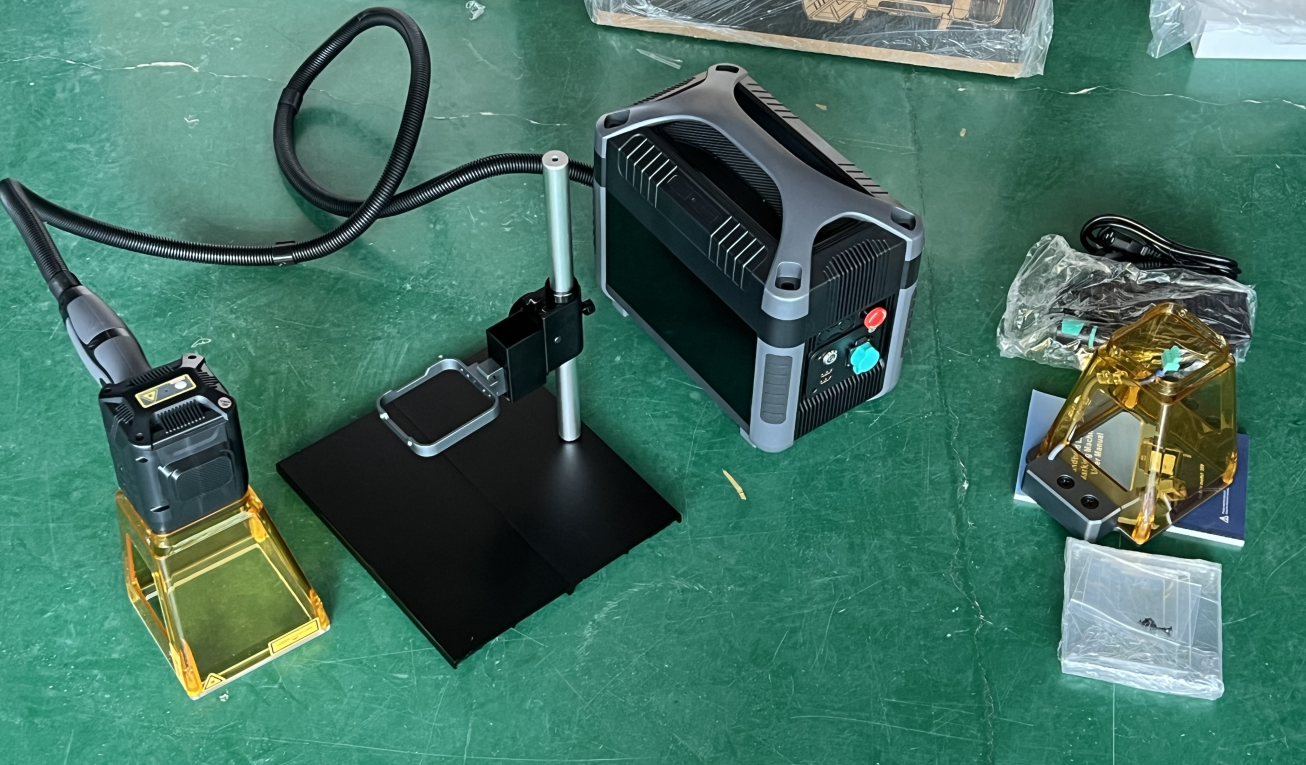 Handheld Small Laser Marking Machine 20W 30W 50W Laser Printer With Removable Lithium Battery, Simple Bracket, Electromagnetic Magnet Cover