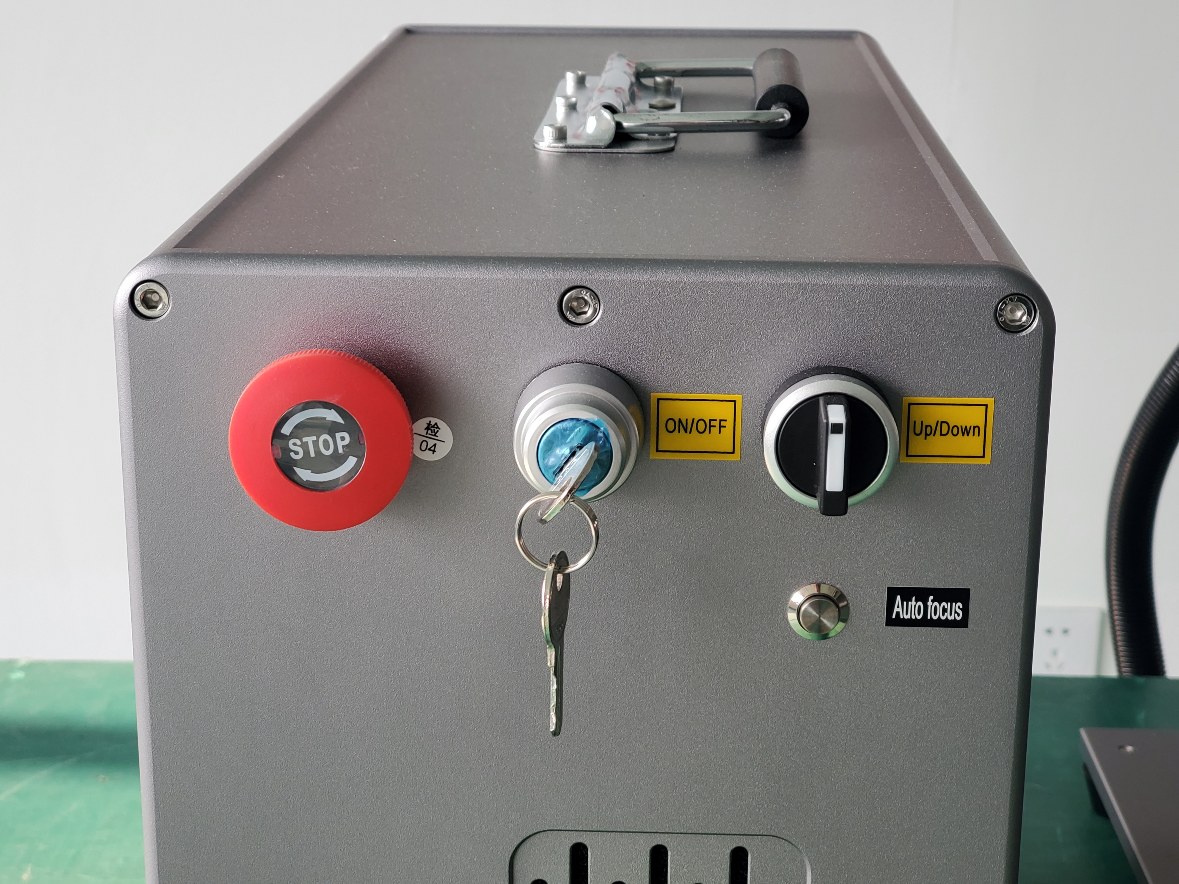 Auto Focus Mopa Fiber Laser Marking Machine Engraving Machine
